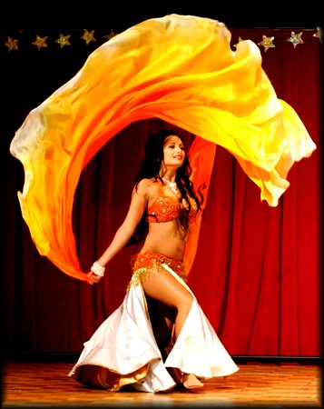 Malia of Hawaii belly dances